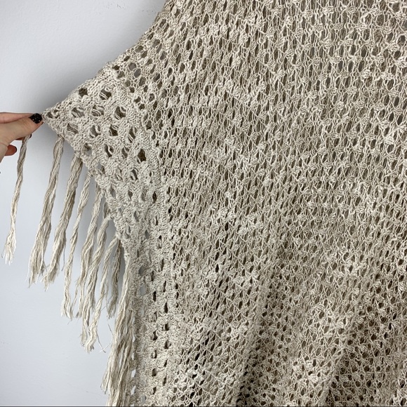 Boho Open Crochet Knit Tassle Fringe Poncho - Picture 4 of 9
